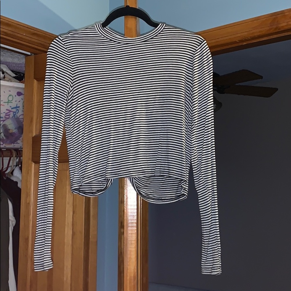 Striped long sleeve crop top